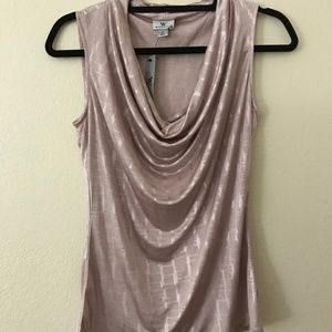 Sleeveless pink top